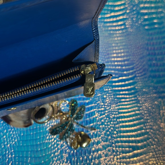 Louis Vuitton Epi wallet - Picture 8 of 9